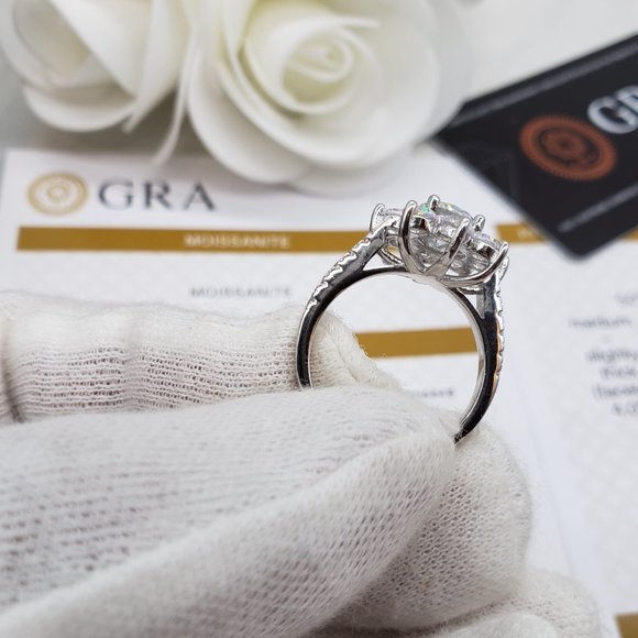 1 Carat Moissanite Flower Ring 925 Sterling Silver 18K Gold Plated D-VVS1 - Picture 4 of 5